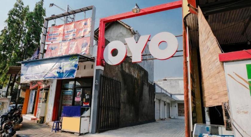 ホテル Oyo 1475 ウマー ジャワ ファミリー レジデンス Jembel エクステリア 写真