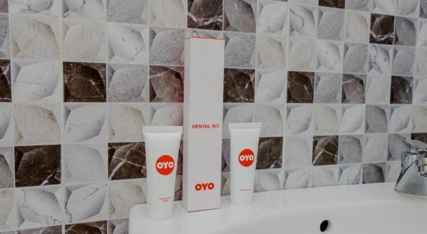 ホテル Oyo 1475 ウマー ジャワ ファミリー レジデンス Jembel エクステリア 写真